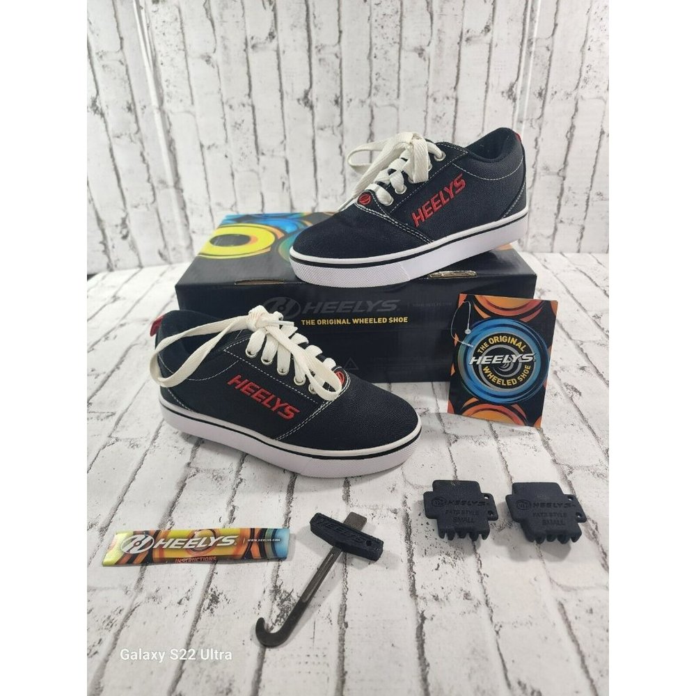 NIB Heelys Youth Size 1 Pro 20 Black and Red YTH 1  Style HE100757H Complete